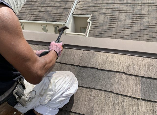 雨漏り解消のための棟板金の撤去